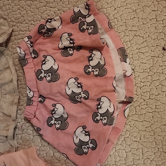 Minnie Mouse baby clothes - Picture 4 of 4
